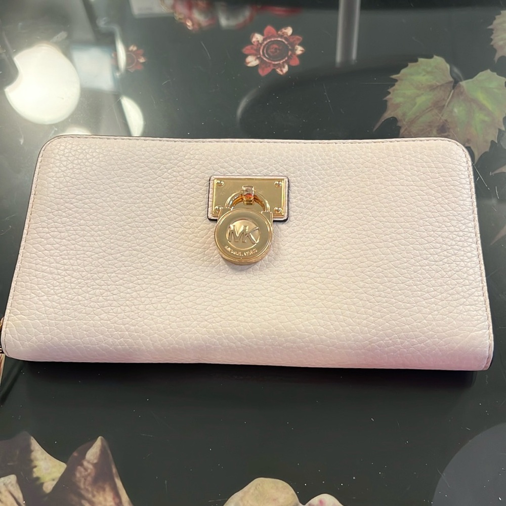 Michael Kors Hamilton Zip Leather Wallet White Bag